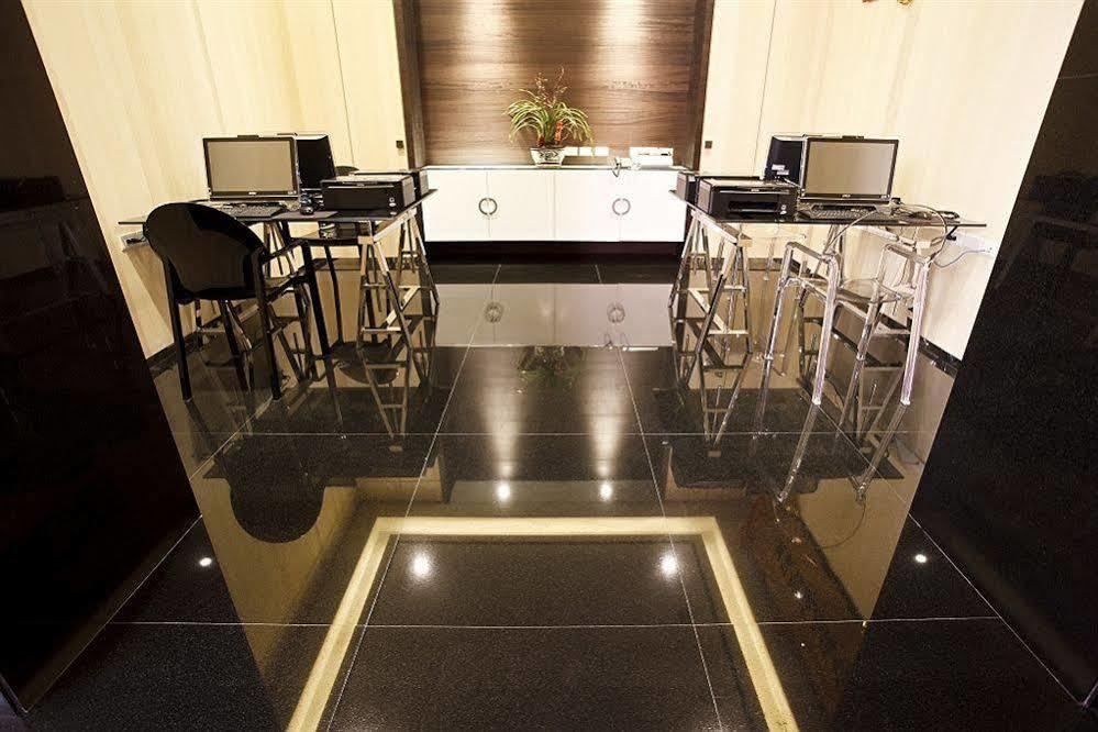 Royal Group Hotel Ho Yi Branch Гаосюн Екстер'єр фото